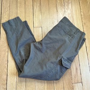 Joes jeans- lightweight pant with cargo pockets- excellent condition